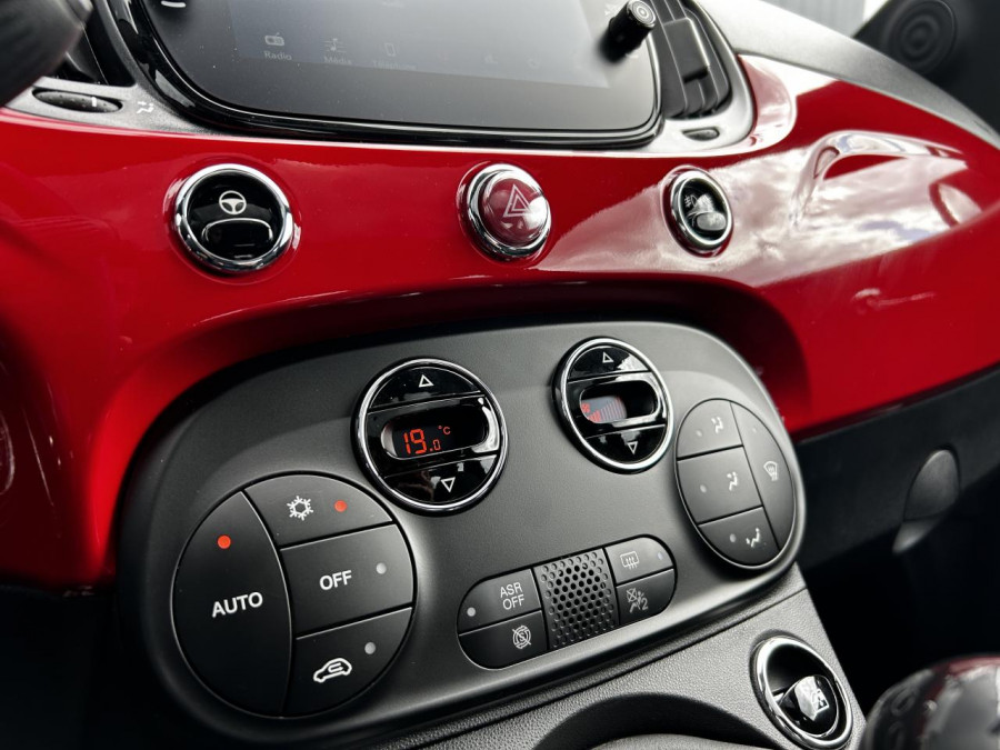 FIAT 500 1.0 Hybrid 70 Dolcevita avec Toit pano, Radar de recul et Apple Car Play occasion