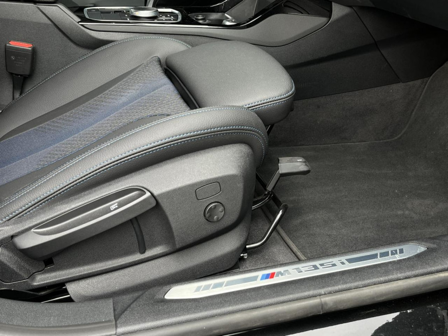 BMW SERIE 1 (F40) 135i xDrive 306 M avec Harman Kardon, Sièges chauffants et Caméra occasion
