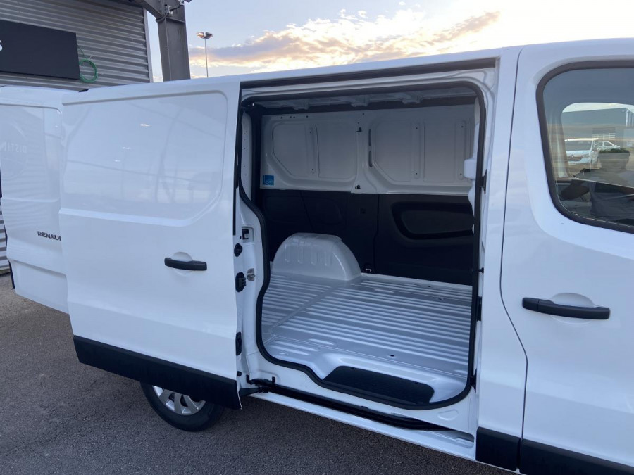 RENAULT TRAFIC FOURGON L2H1 1300 Kg 1.6 Energy dCi - 145  III FOURGON Fourgon Grand Confort L2H1 PHASE 1 occasion