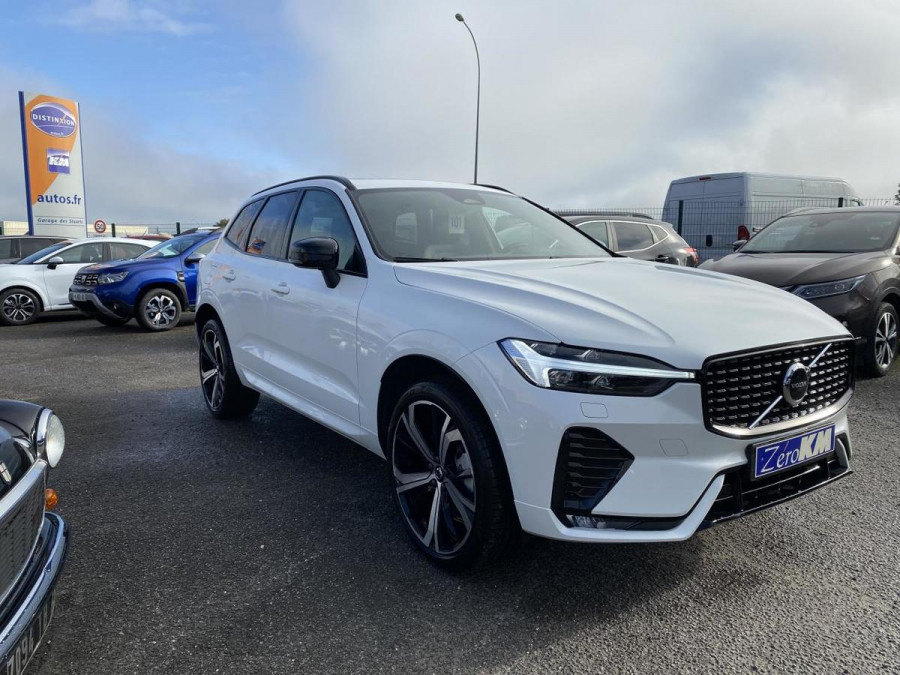 VOLVO XC60  B4 Micro-Hybride Diesel 197 Ultimate Style Dark +  Toit Panoramique Ouvrant occasion