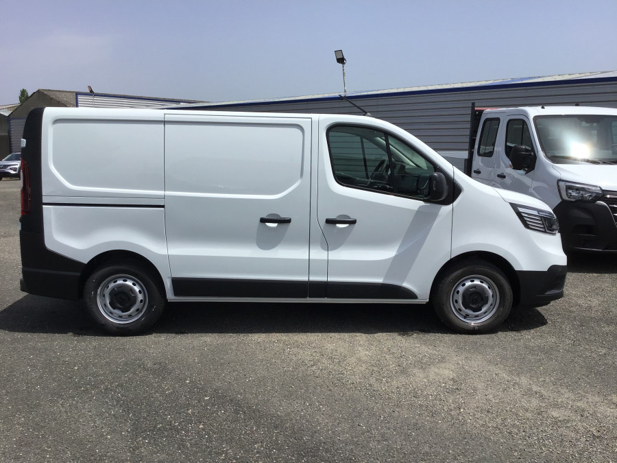 RENAULT TRAFIC FOURGON L1H1 2T8 2.0 BLUE DCI 150 GRAND CONFORT 3PL occasion